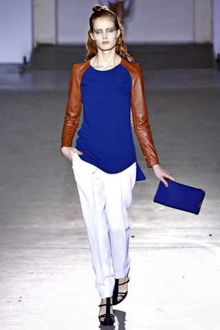 Example of colorblocking and royal blue; handheld bag from the runway